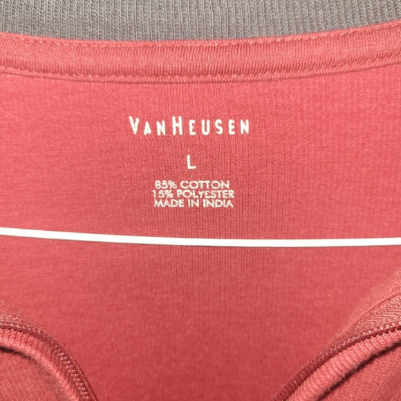 2 Van Heusen long sleeves - Picture 2 of 8